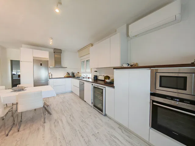 Apartment in Marbella Este, Malaga