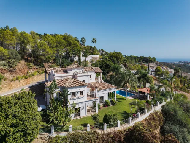 Villa in Benahavis, Malaga