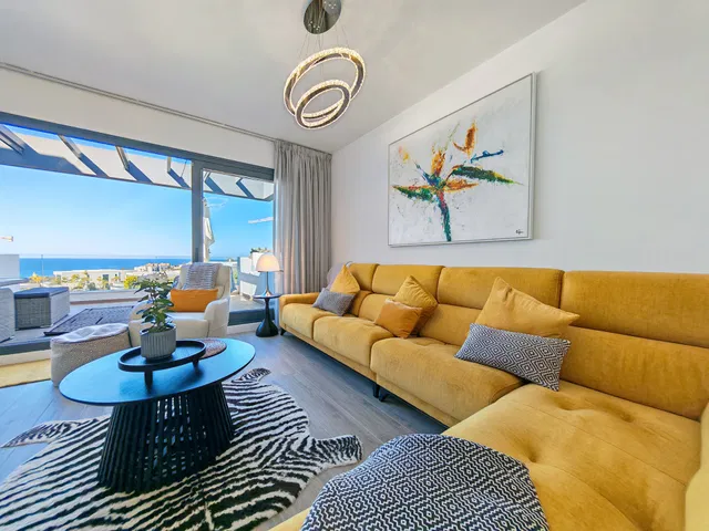 Penthouse in Marbella Este, Malaga