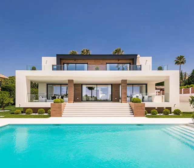 Villa in Nueva Andalucia, Malaga