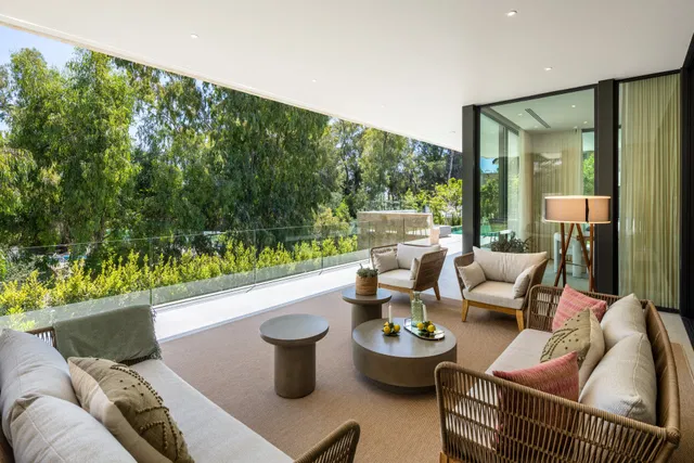 Villa in Nueva Andalucia, Malaga