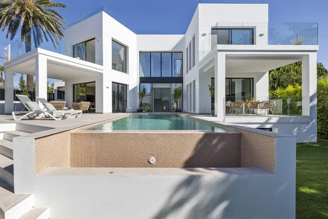 Villa in Marbella Este, Malaga