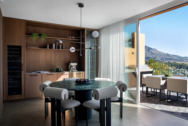 Penthouse in Nueva Andalucia, Malaga
