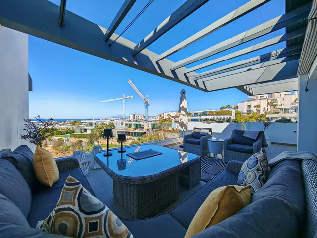 Penthouse in Marbella Este, Malaga
