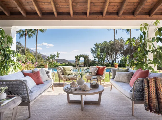 Villa in Benahavis, Malaga