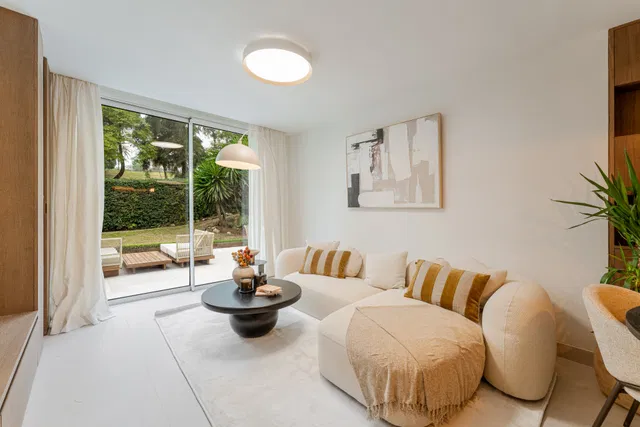 Apartment in Benahavis, Malaga