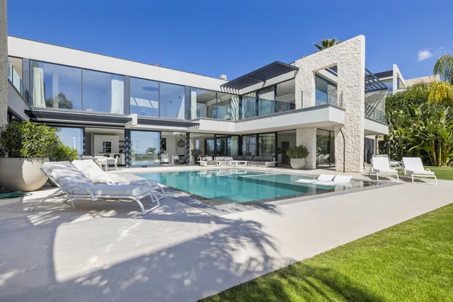 Villa in Benahavis, Malaga