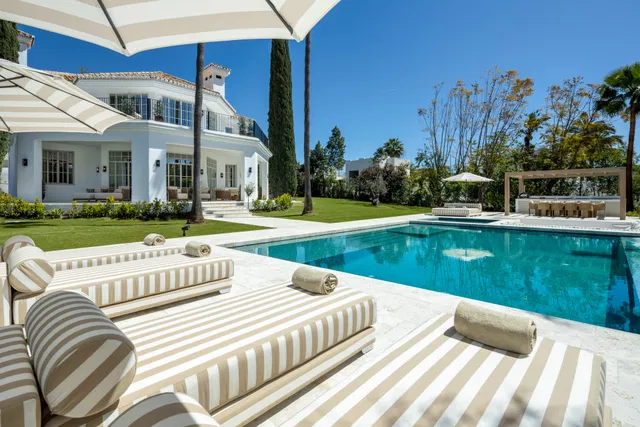 Villa in Nueva Andalucia, Malaga
