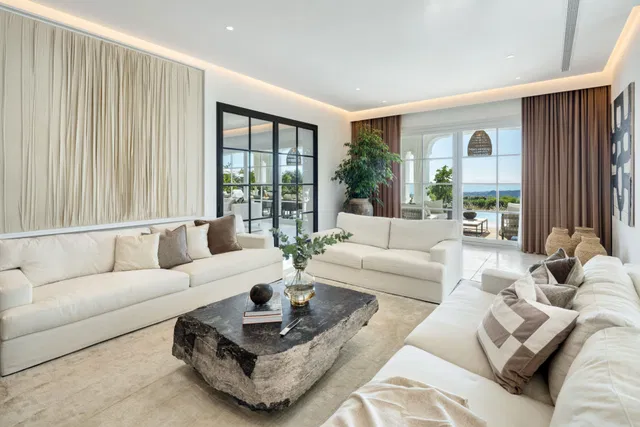 Villa in Benahavis, Malaga