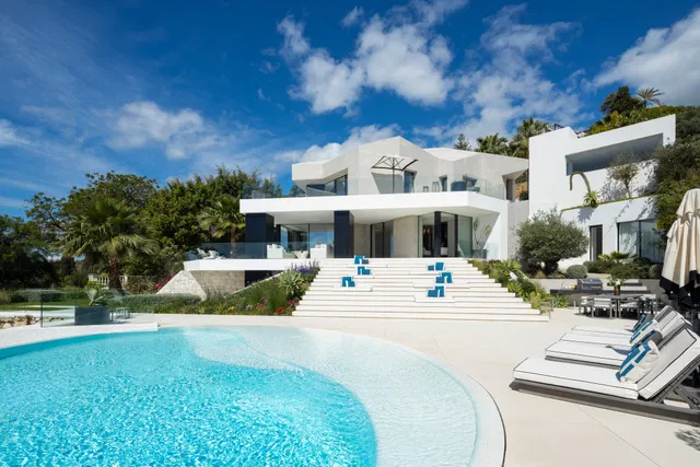 Villa in Benahavis, Malaga