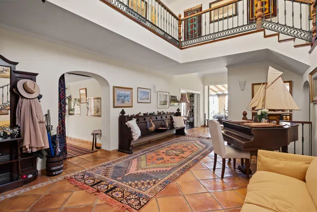 Villa in Benahavis, Malaga