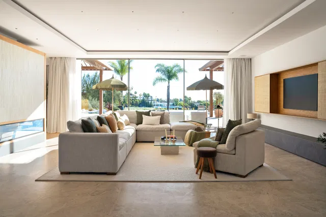 Villa in Nueva Andalucia, Malaga