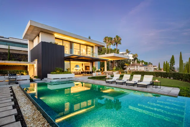 Villa in Benahavis, Malaga