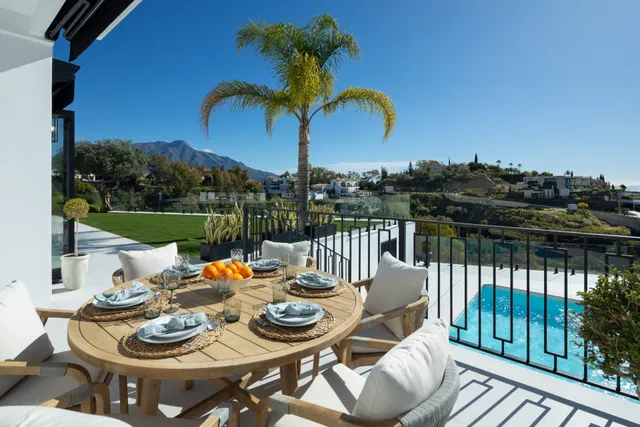 Villa in Benahavis, Malaga