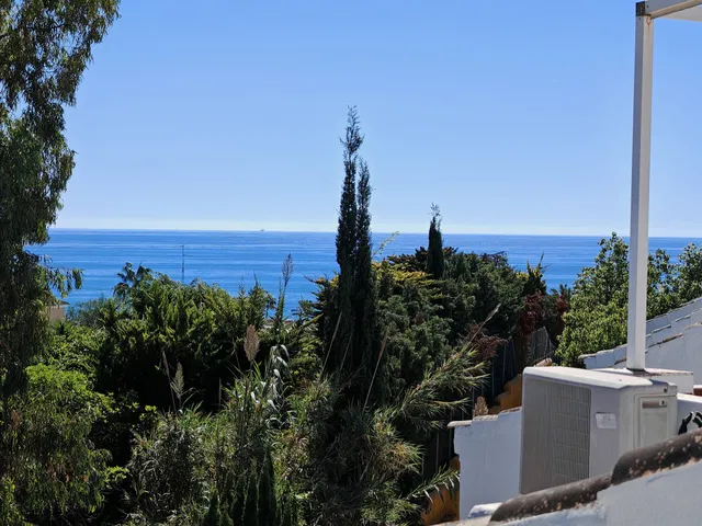 Duplex Penthouse in Marbella Este, Malaga