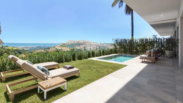 Semi Detached House in Casares, Malaga