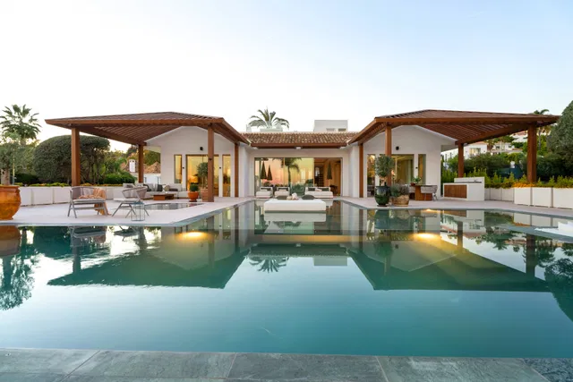 Villa in Nueva Andalucia, Malaga