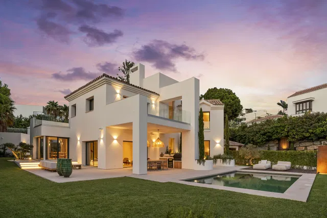 Villa in Benahavis, Malaga
