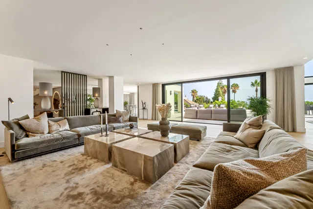 Villa in Marbella Golden Mile, Malaga