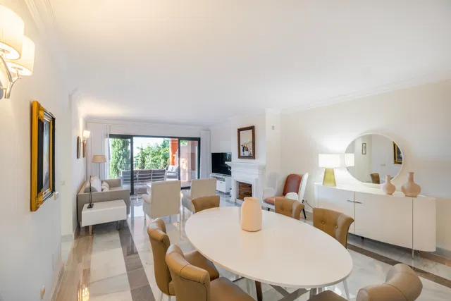 Apartment in Benahavis, Malaga