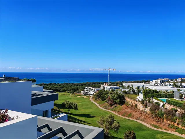 Penthouse in Marbella Este, Malaga