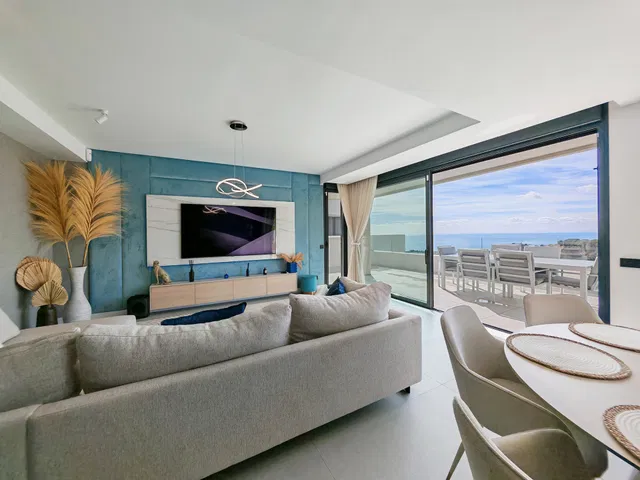 Duplex Penthouse in Marbella Este, Malaga