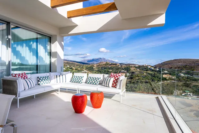 Apartment in Benahavis, Malaga