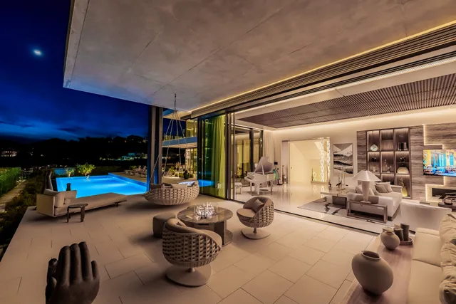 Villa in Benahavis, Malaga