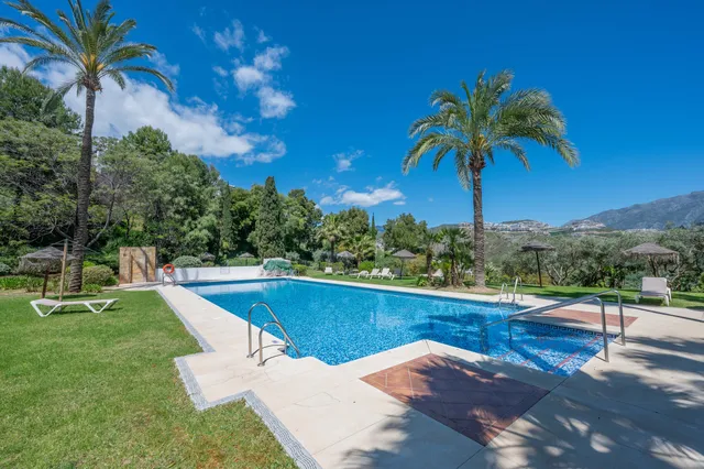Apartment in Benahavis, Malaga