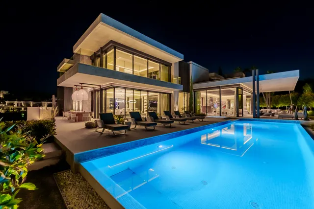 Villa in Benahavis, Malaga