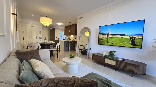 Apartment in Benahavis, Malaga