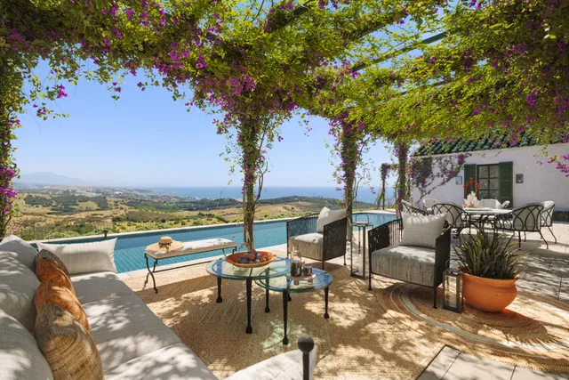 Villa in Casares, Malaga