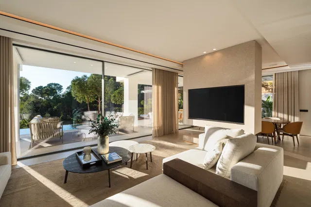 Villa in Benahavis, Malaga