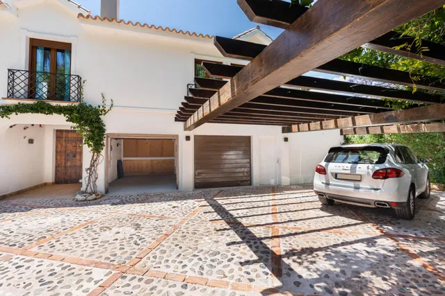 Villa in San Pedro de Alcantara, Malaga