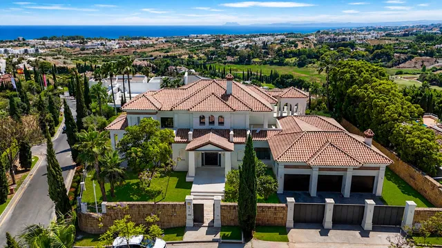 Villa in Benahavis, Malaga