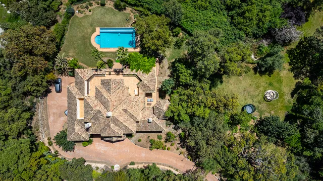 Villa in Benahavis, Malaga