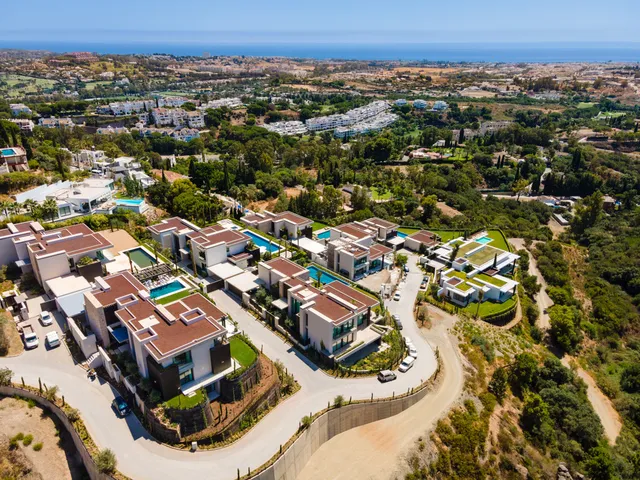 Villa in Benahavis, Malaga
