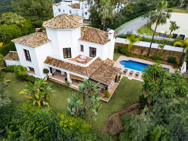 Villa in Benahavis, Malaga