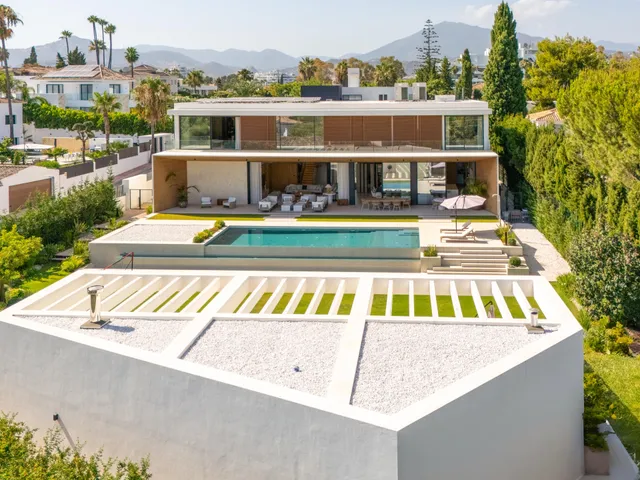 Villa in San Pedro de Alcantara, Malaga
