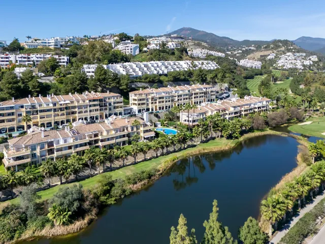 Apartment in Benahavis, Malaga