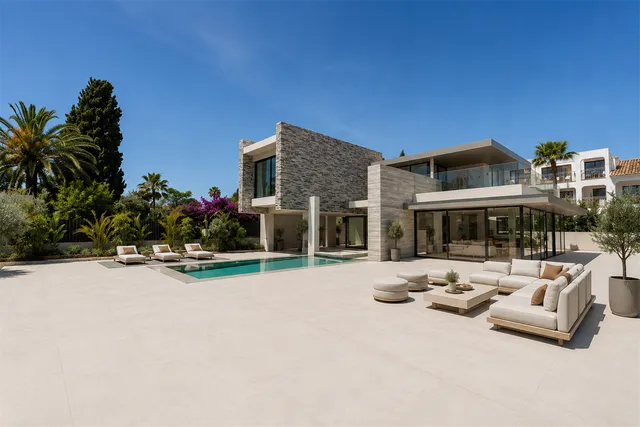 Villa in San Pedro de Alcantara, Malaga