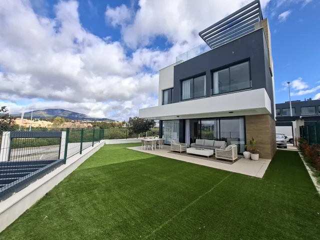 Chalet in Estepona, Malaga