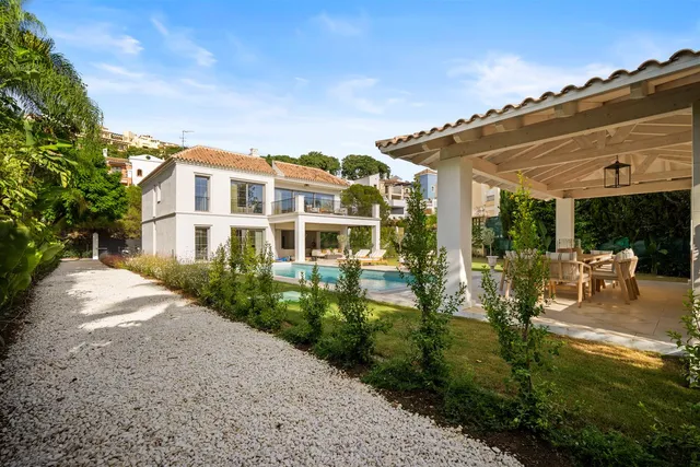 Villa in Benahavis, Malaga
