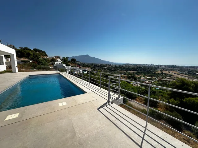 Villa in Benahavis, Malaga