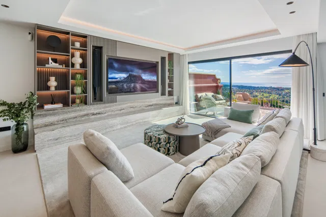 Duplex Penthouse in Benahavis, Malaga