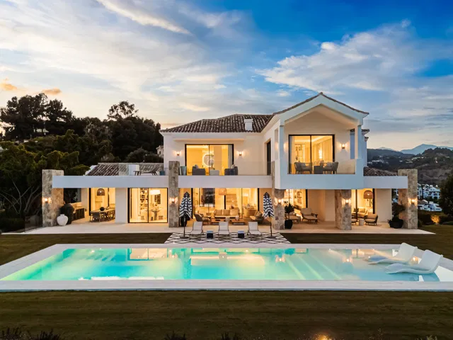Villa in Benahavis, Malaga