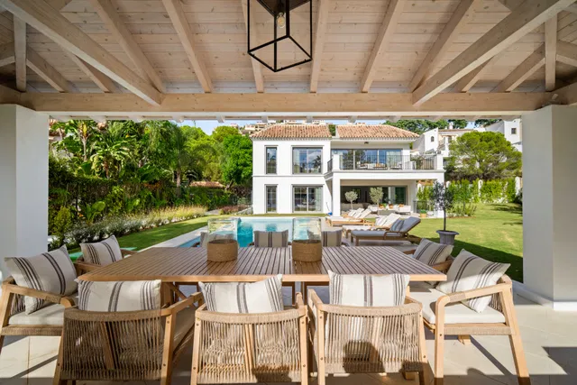 Villa in Benahavis, Malaga