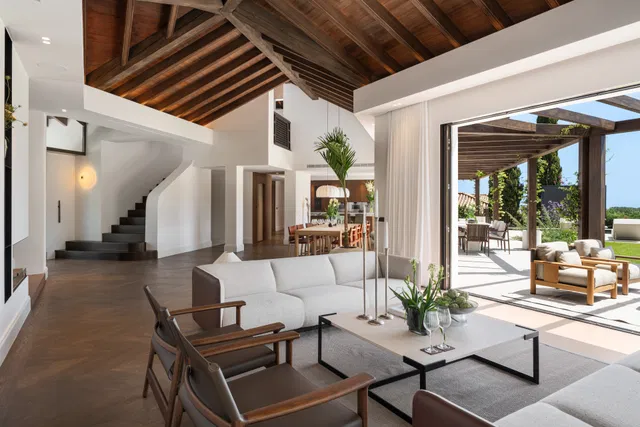 Villa in Benahavis, Malaga
