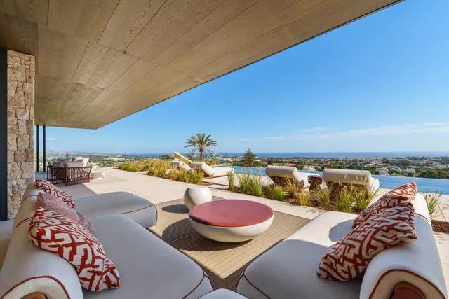 Villa in Benahavis, Malaga