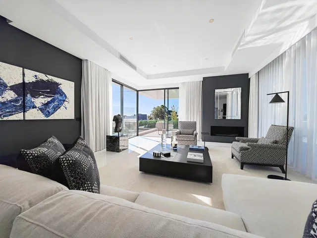 Villa in Benahavis, Malaga